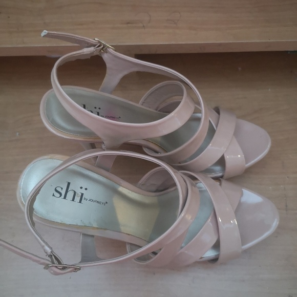 Nude Platform Heels - Picture 2 of 3